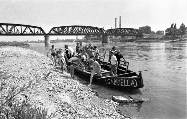 1960-041-008