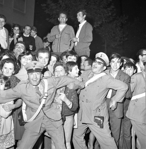 1967-061-008
