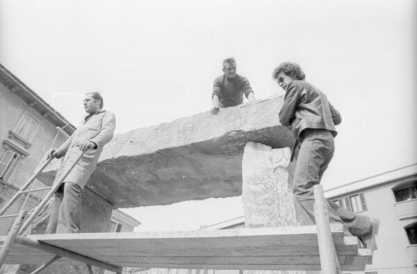 1976-108-012